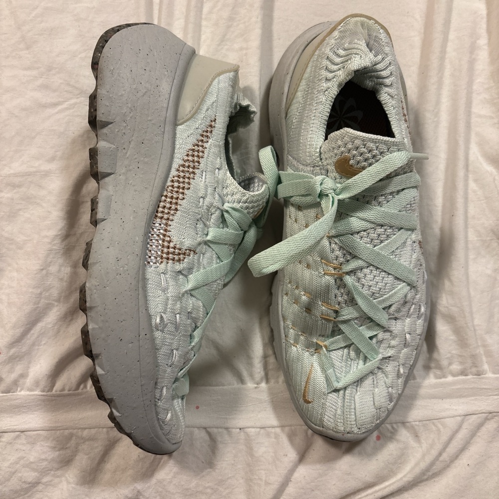 Nike Women's Seafoam Green Sneakers